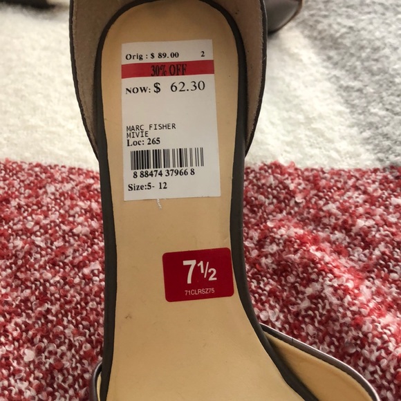 Marc Fisher Matte Silver heels - Picture 4 of 5